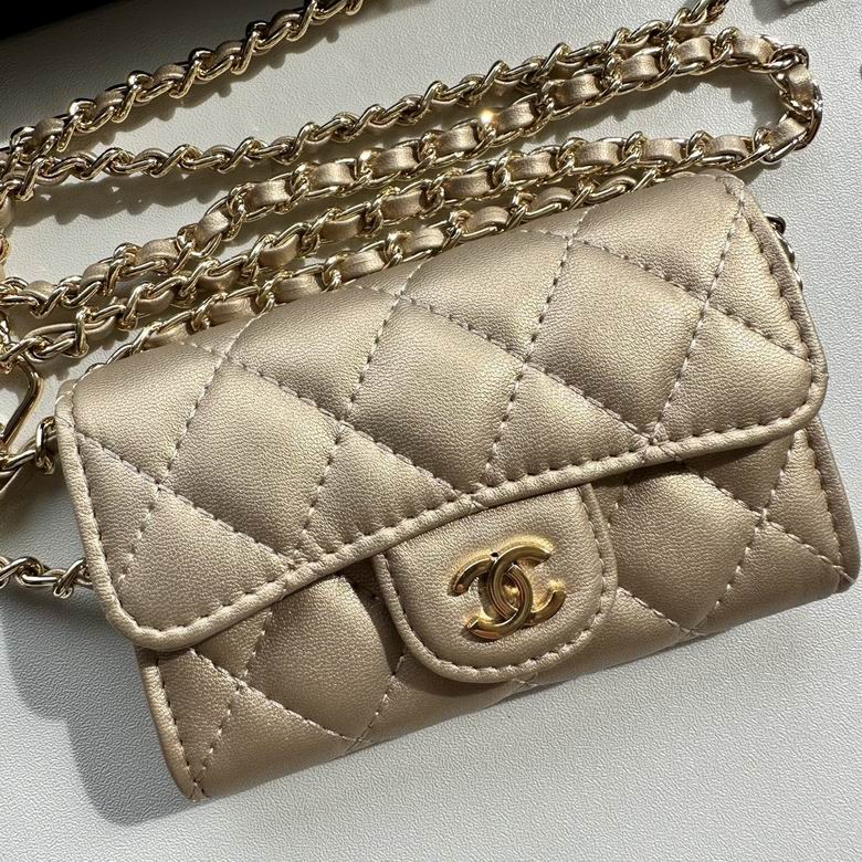 Chain Crossbody Bag