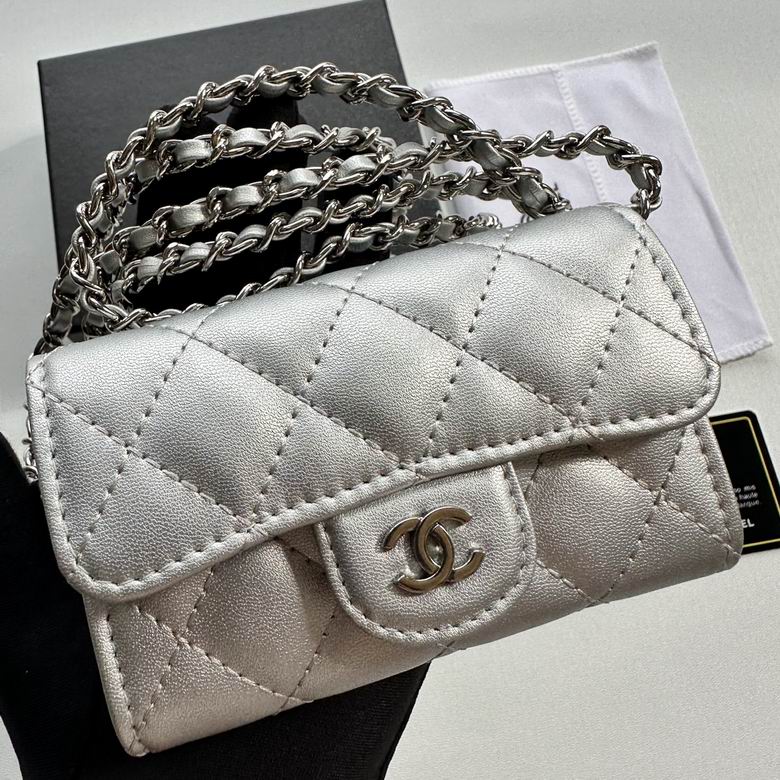 Chain Crossbody Bag