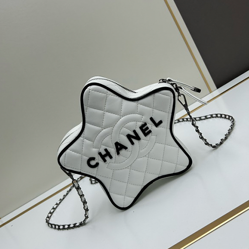 CHANEL Cruise Star Bag